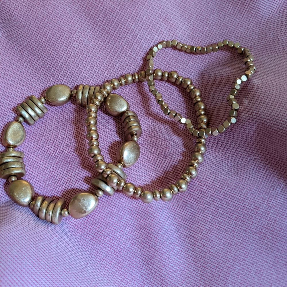 Universal Thread Bracelets,z - Picture 2 of 3